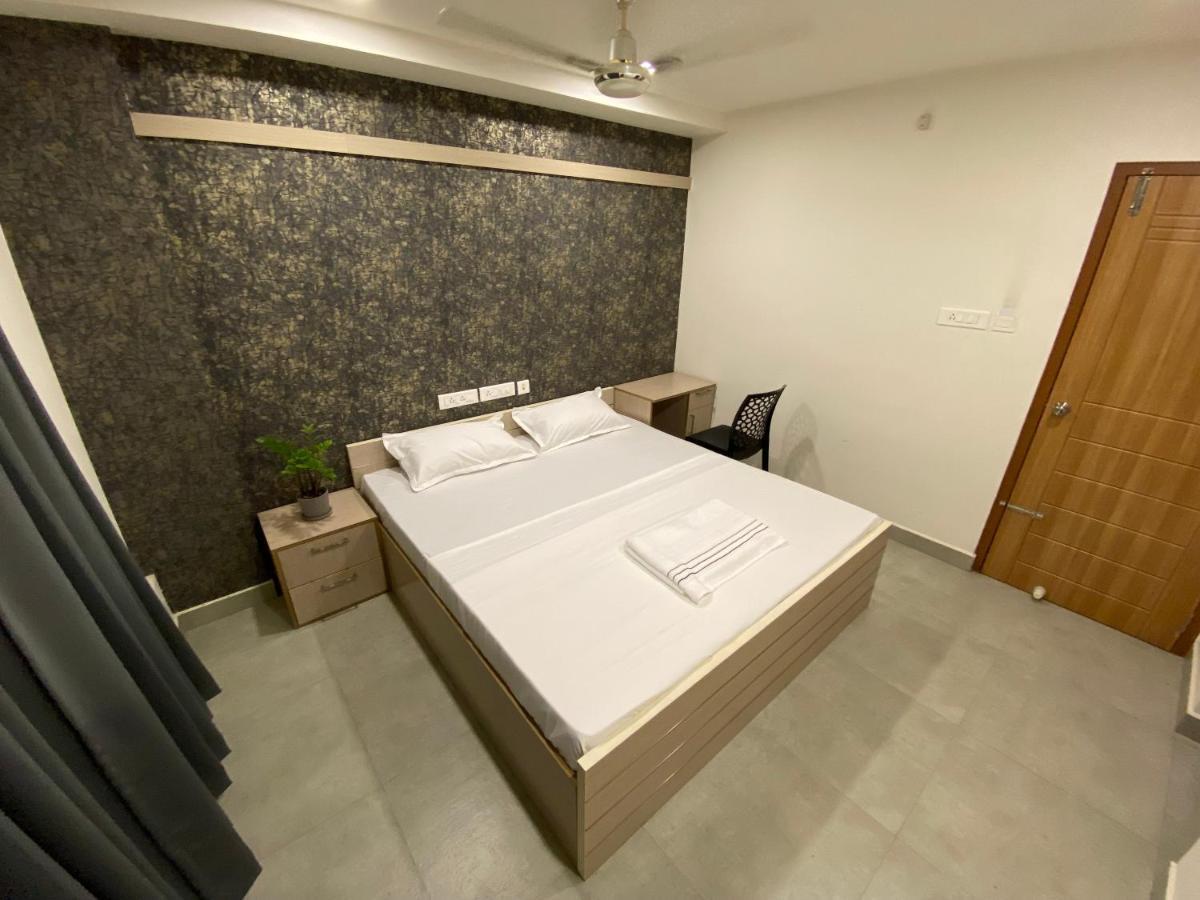 Karippals Inn Котаям Екстериор снимка